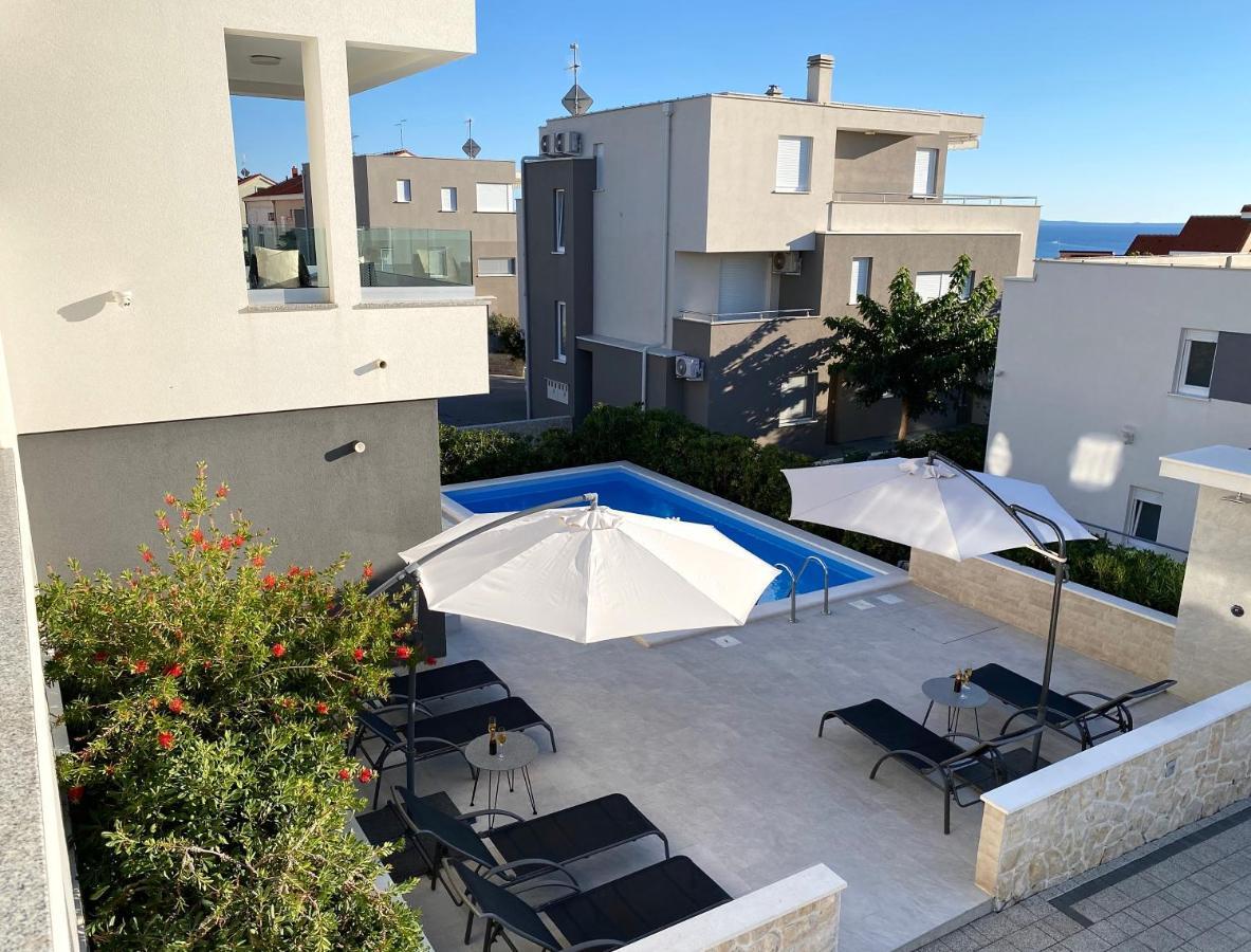 Fantasy Pool Villa Novalja Exterior photo