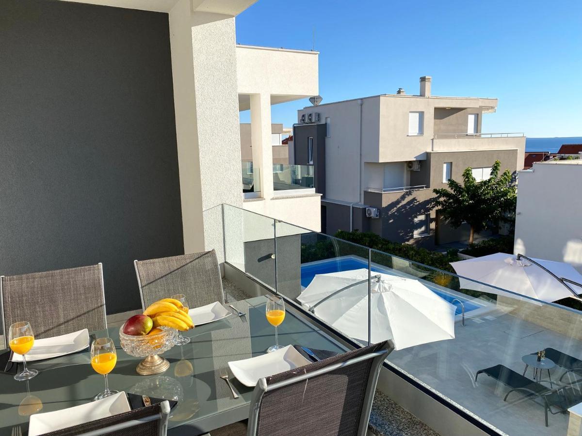 Fantasy Pool Villa Novalja Exterior photo